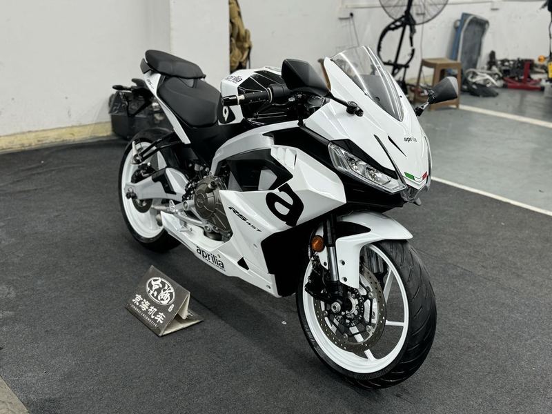二手阿普利亚RS 457