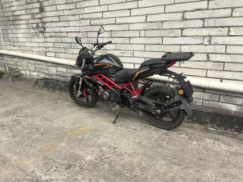 二手贝纳利红宝龙 TNT150i