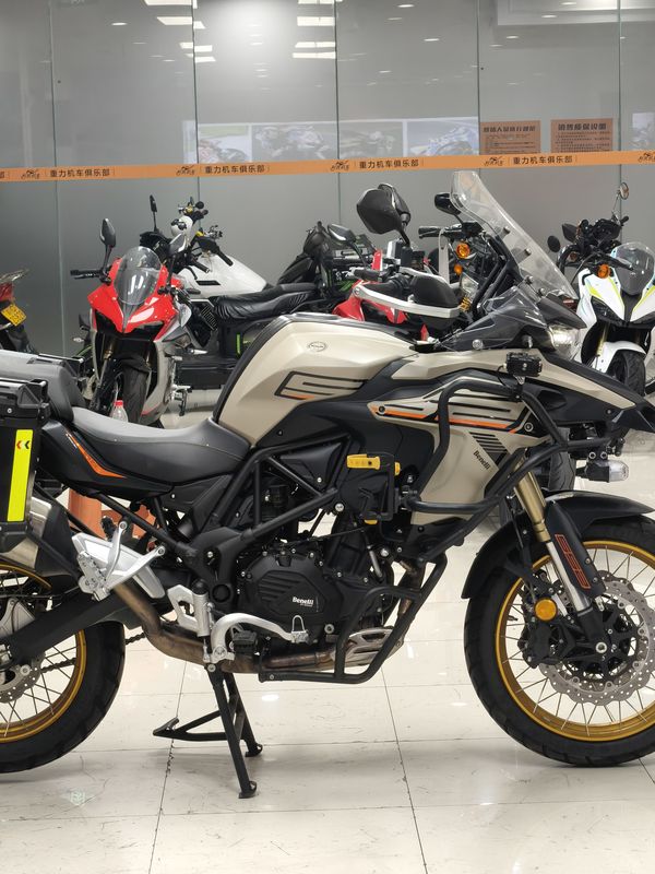 二手贝纳利TRK552