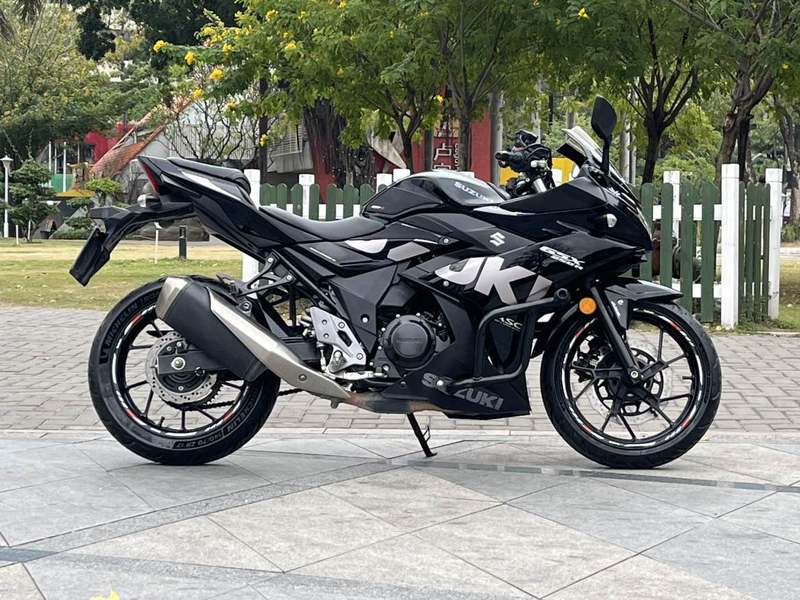 二手豪爵铃木GSX250R