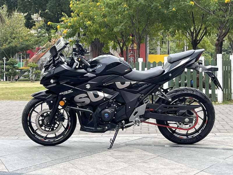 二手豪爵铃木GSX250R