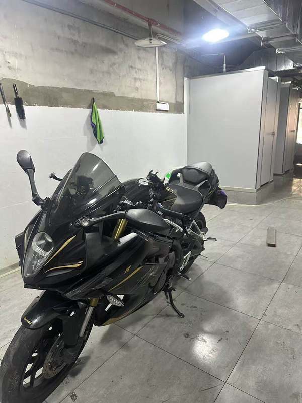 二手贝纳利龙卷风 Tornado 302R