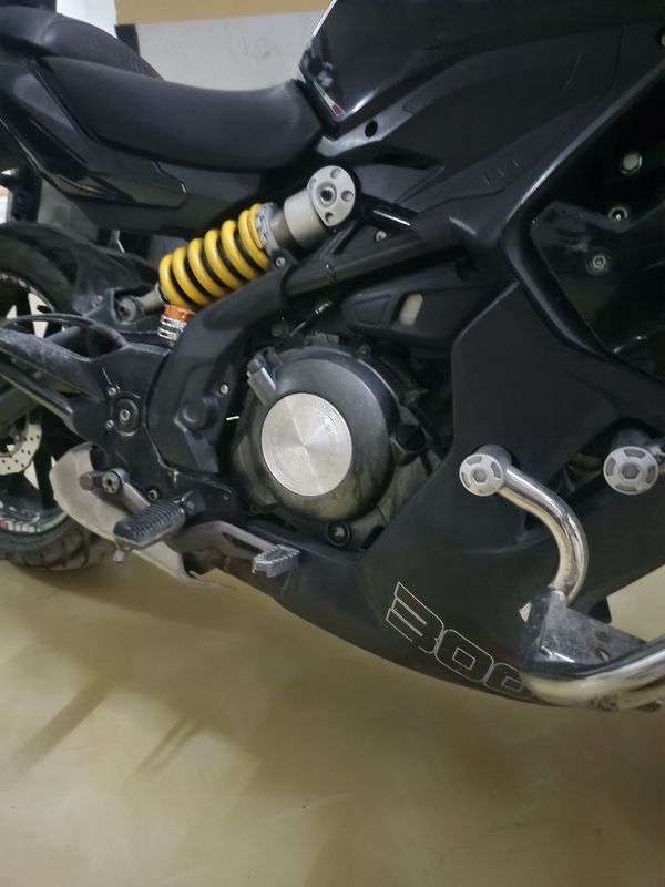 二手贝纳利蓝宝龙BJ300GS