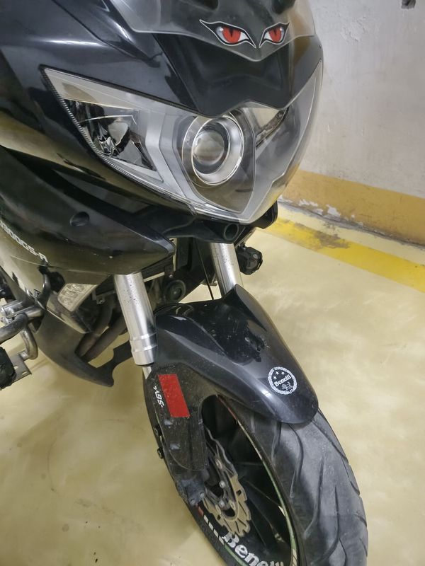 二手贝纳利蓝宝龙BJ300GS