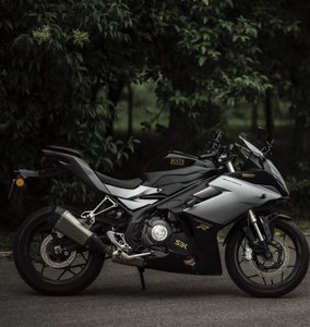 二手贝纳利龙卷风 Tornado 252R