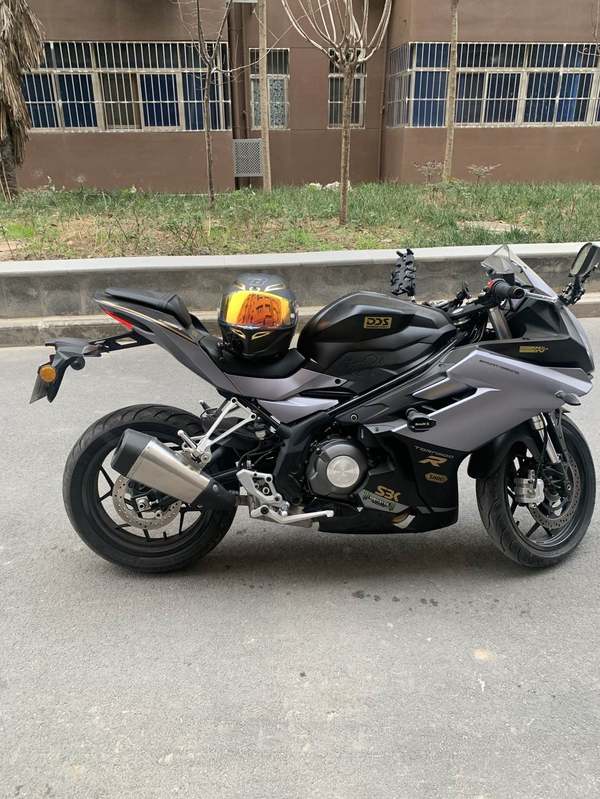 二手贝纳利龙卷风 Tornado 252R