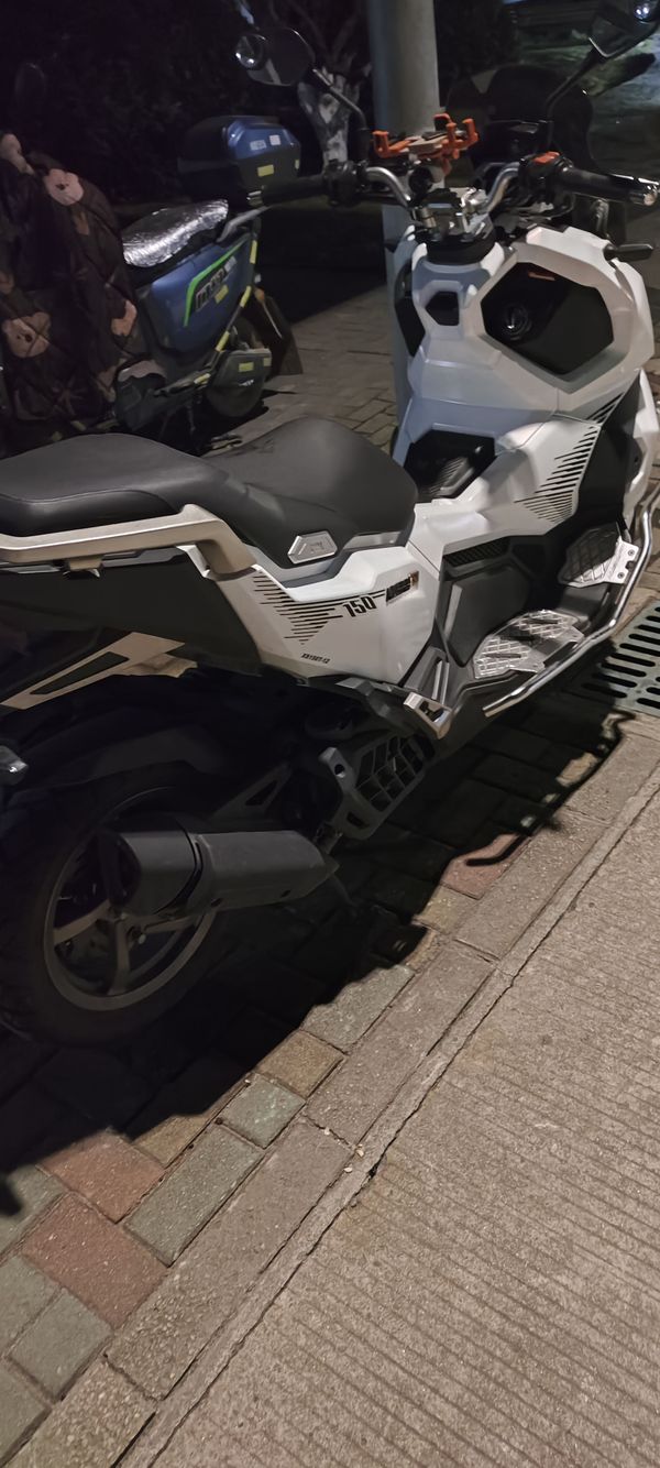 二手三阳哈士奇 Husky ADV150