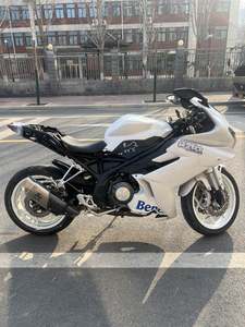 二手贝纳利龙卷风 Tornado 302R