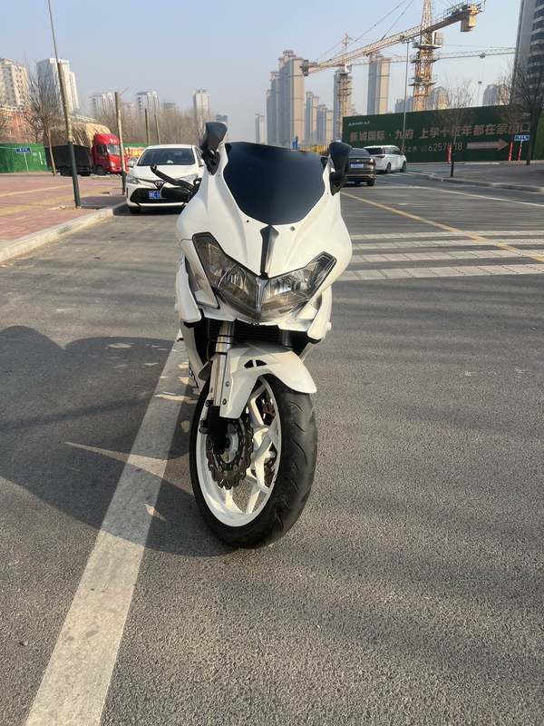 二手贝纳利龙卷风 Tornado 302R