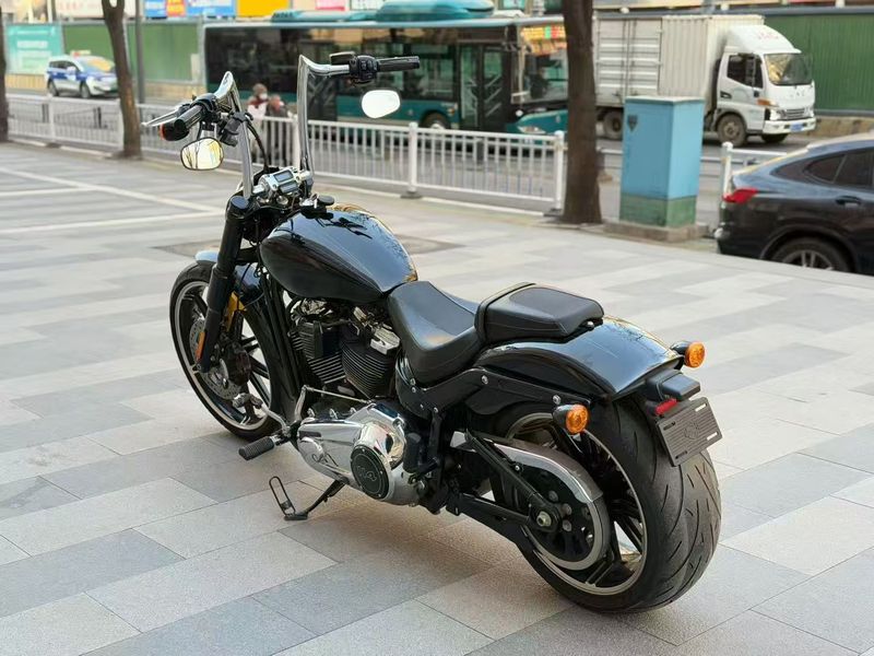 二手哈雷戴维森突破者 Breakout