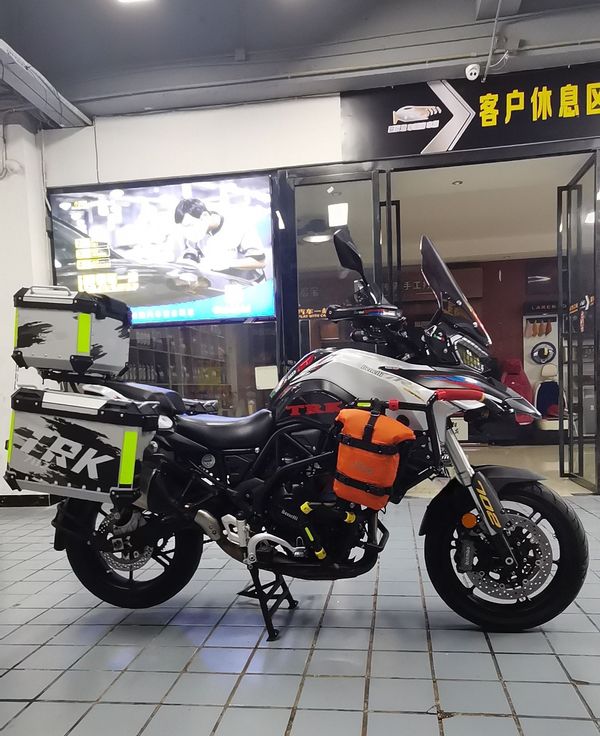 二手贝纳利TRK702