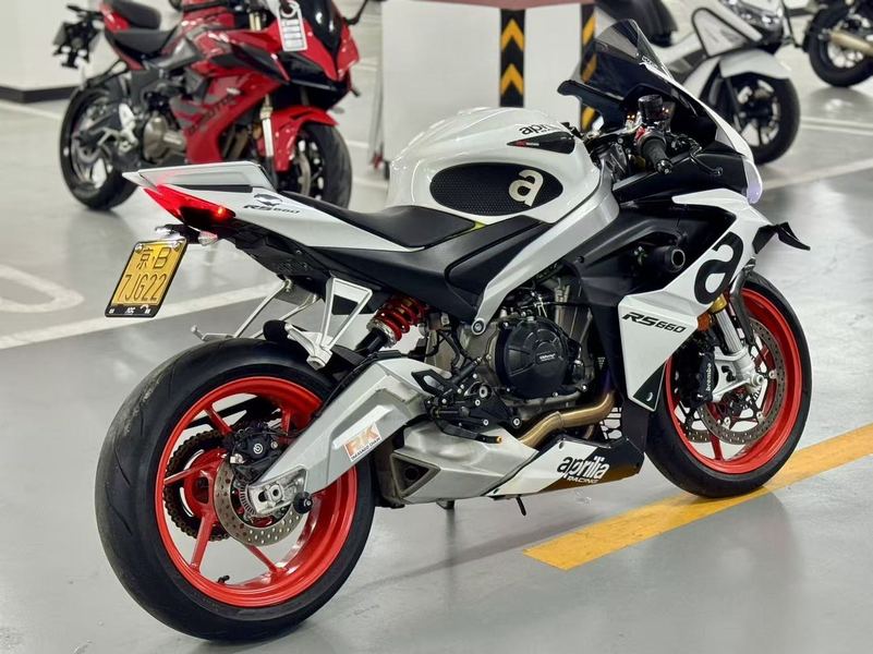 二手阿普利亚RS 660 