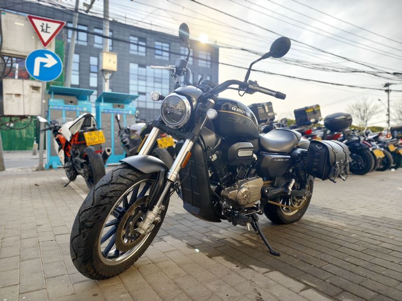 二手QJMOTOR闪300