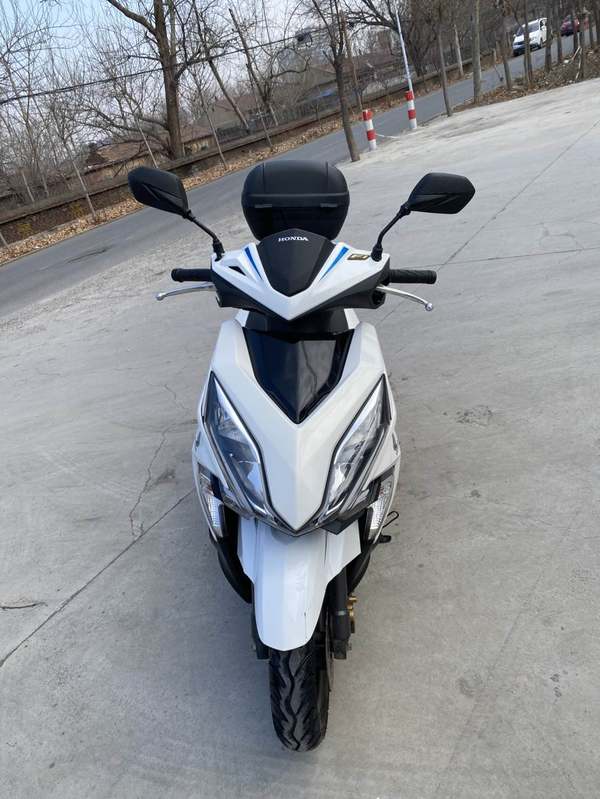 二手新大洲本田裂行 RX125Fi