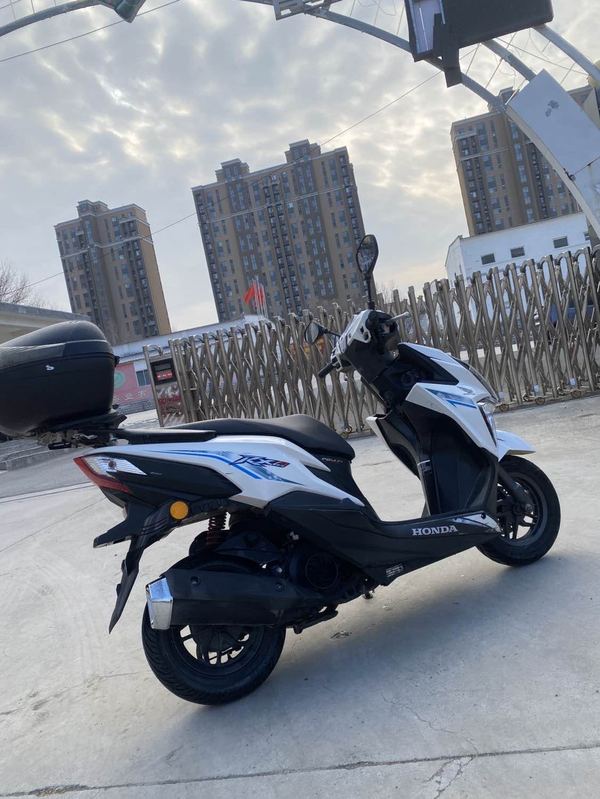 二手新大洲本田裂行 RX125Fi