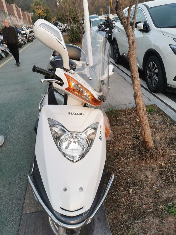 二手豪爵铃木天龙星UA125T-3