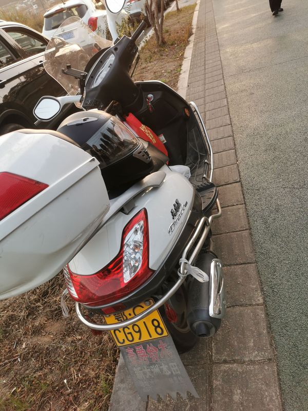 二手豪爵铃木天龙星UA125T-3