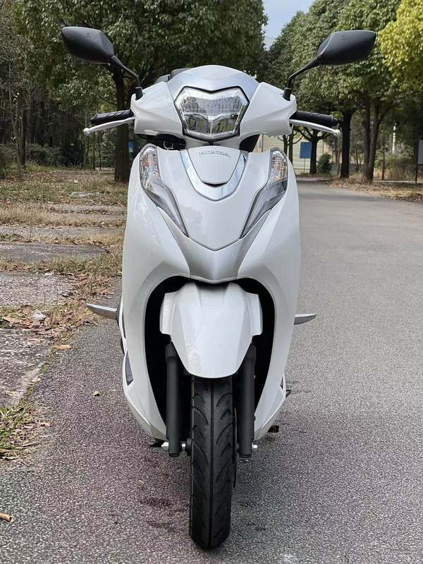 二手五羊本田Lead125