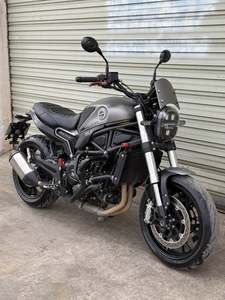 二手贝纳利幼狮 Leoncino 800