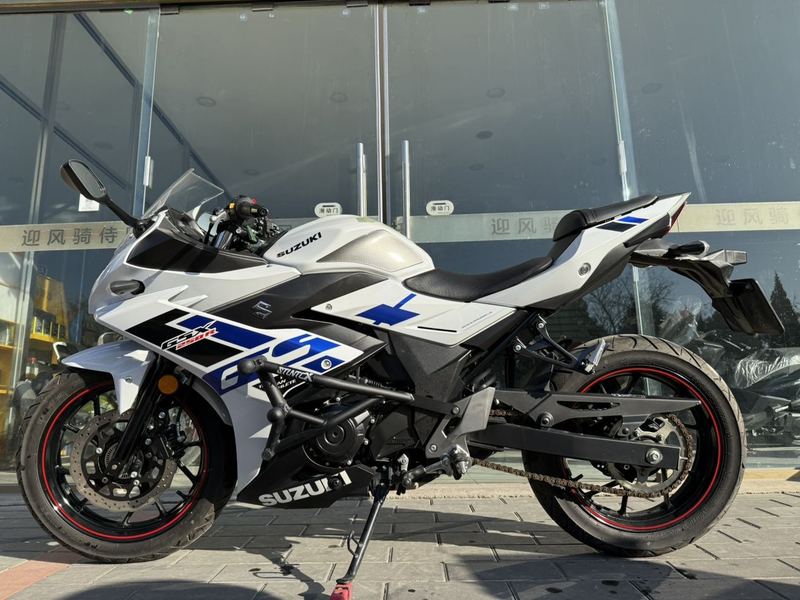 二手豪爵铃木GSX250R
