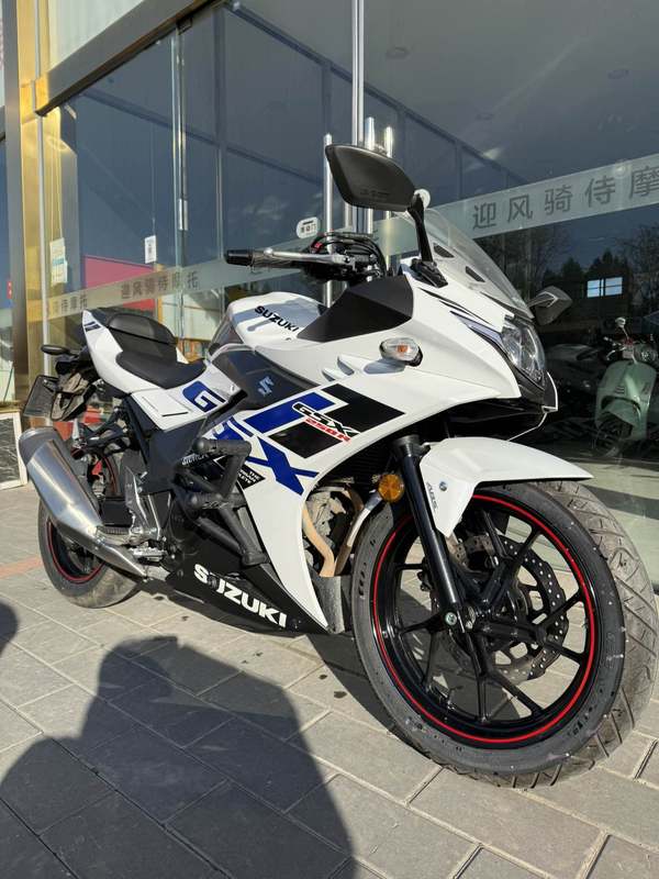 二手豪爵铃木GSX250R