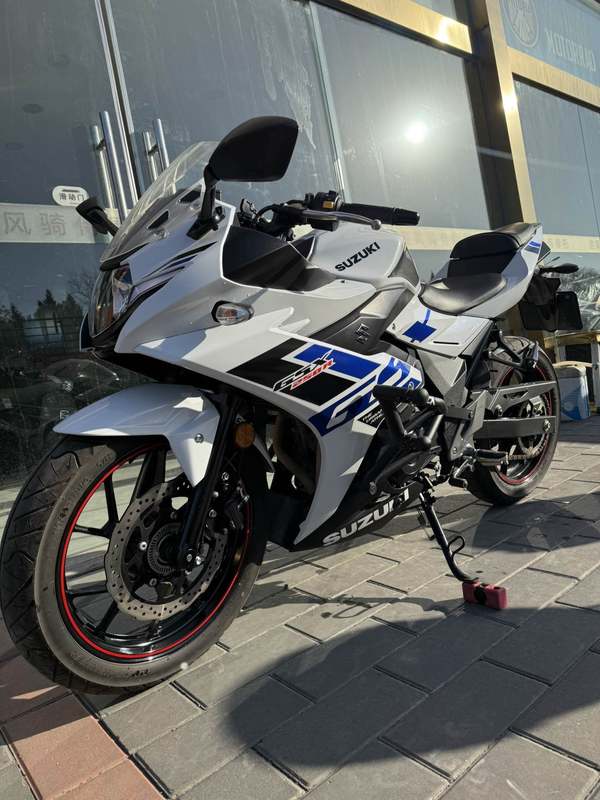 二手豪爵铃木GSX250R
