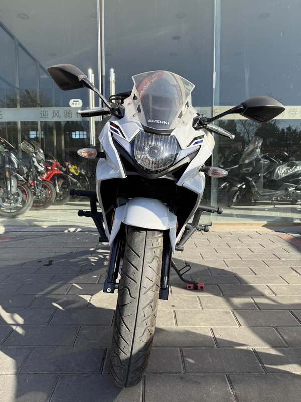 二手豪爵铃木GSX250R