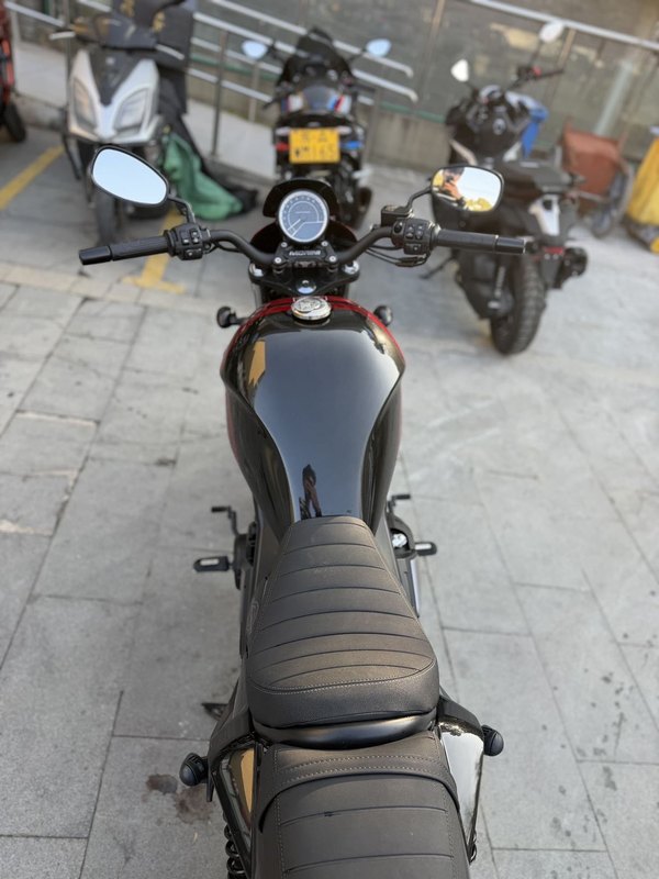 二手摩托莫里尼CALIBRO 坏小子