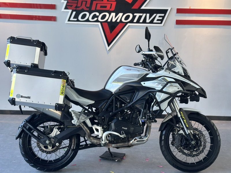 二手贝纳利金鹏 TRK502