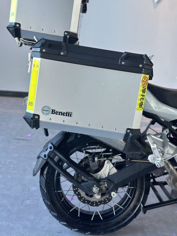 二手贝纳利金鹏 TRK502