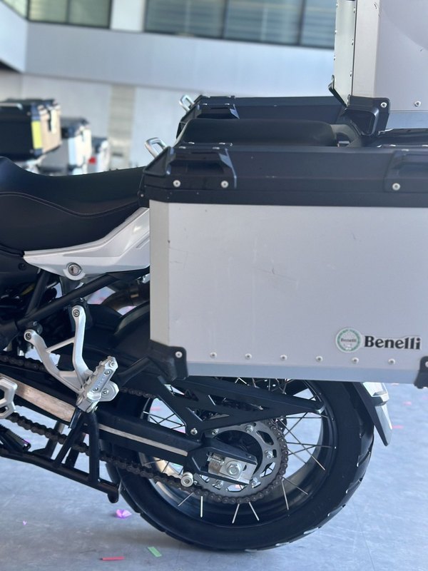 二手贝纳利金鹏 TRK502