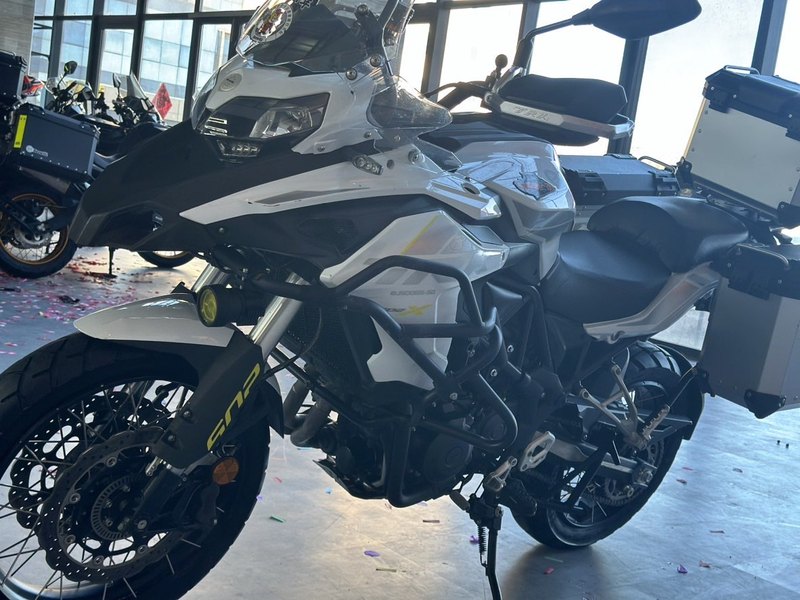 二手贝纳利金鹏 TRK502