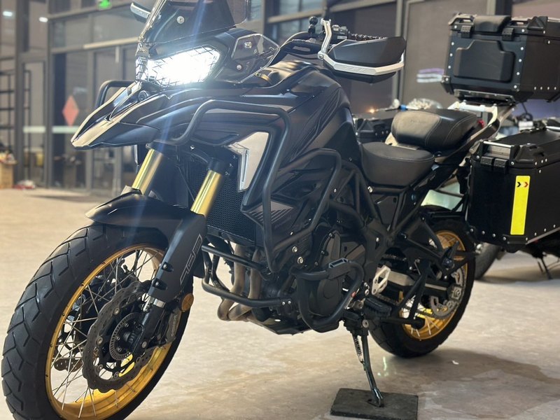 二手贝纳利TRK702