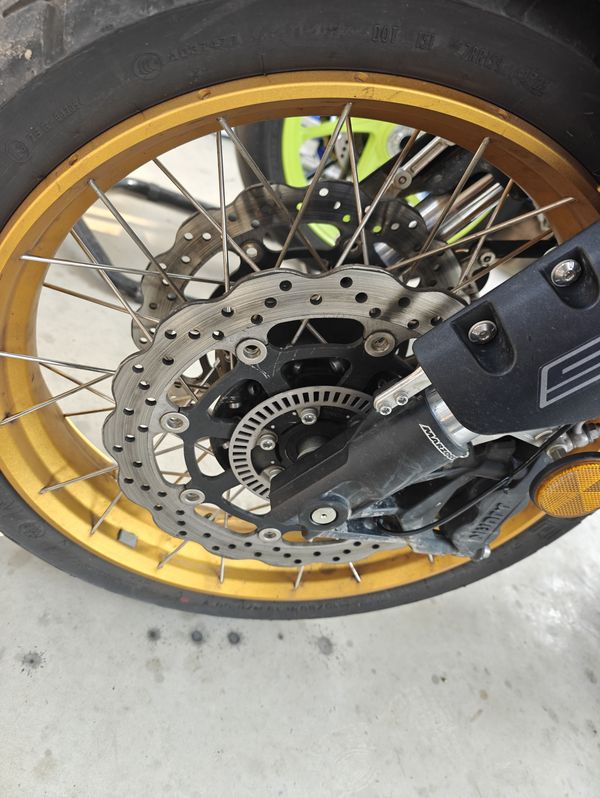 二手贝纳利TRK552