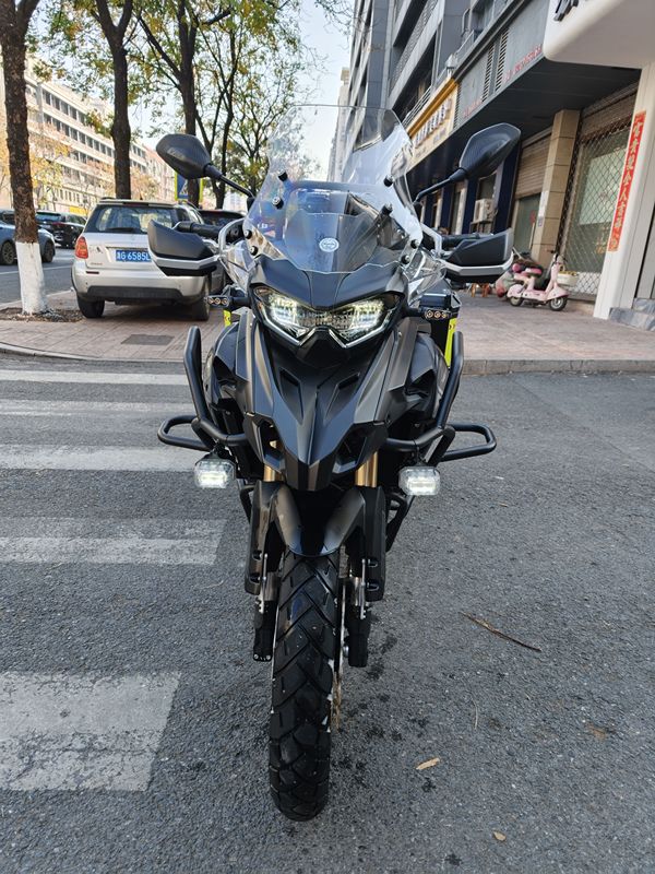 二手贝纳利TRK552