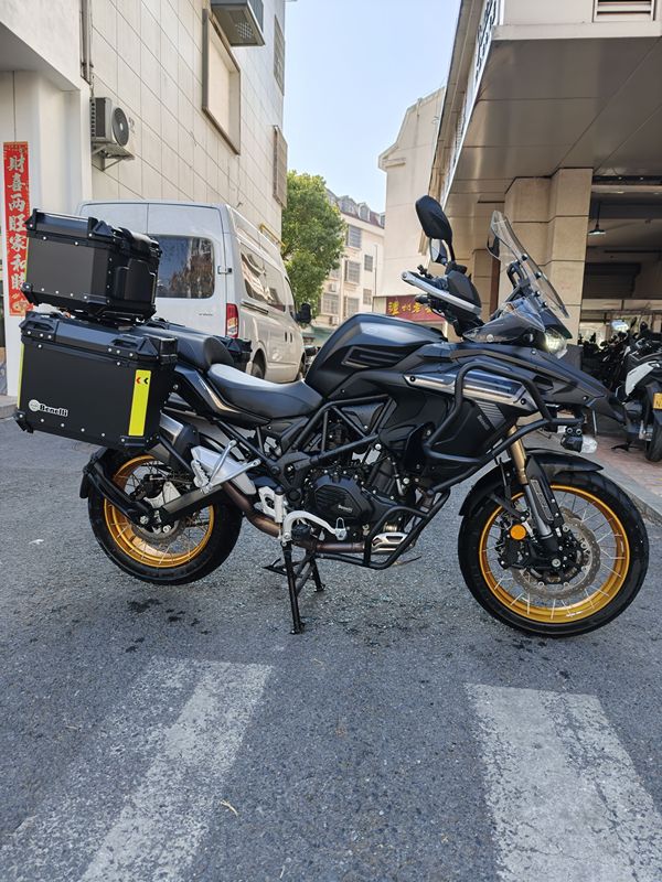 二手贝纳利TRK552