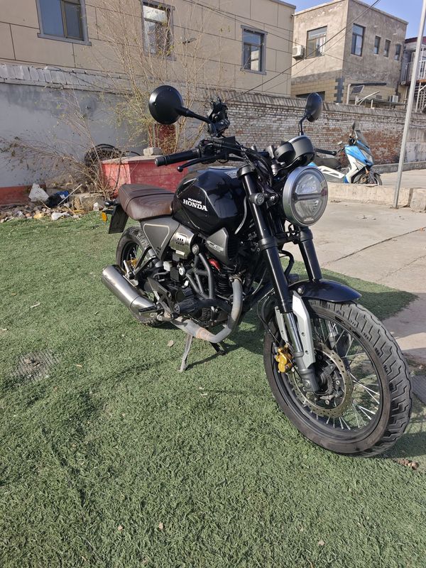 二手五羊本田鸷道 CB190SS