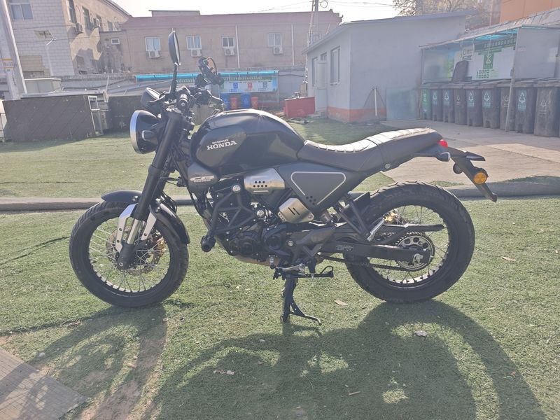 二手五羊本田鸷道 CB190SS