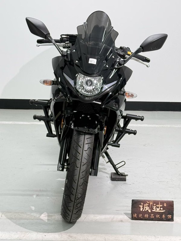 二手豪爵铃木GSX250R