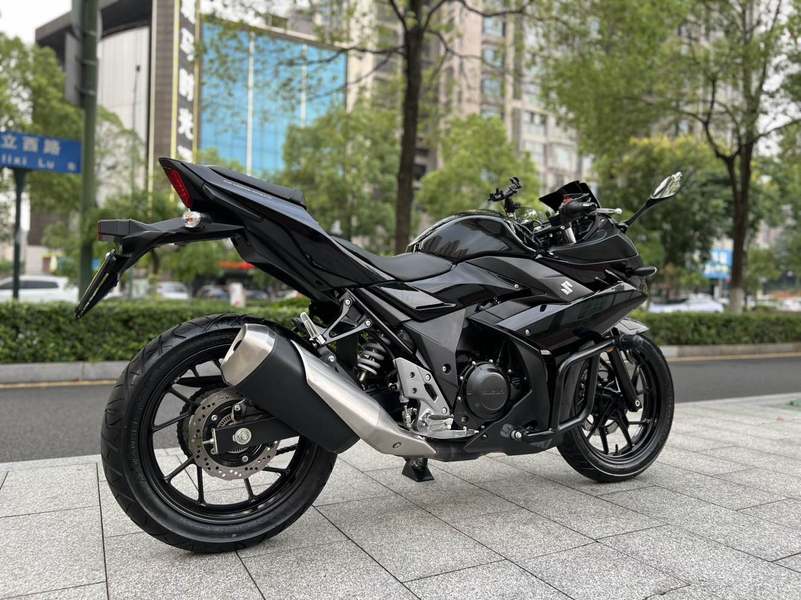 二手豪爵铃木GSX250R