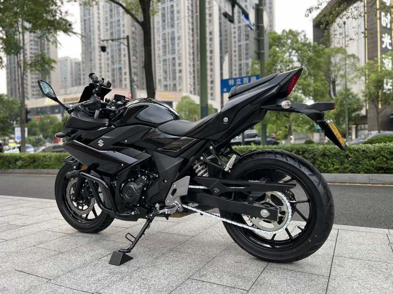 二手豪爵铃木GSX250R