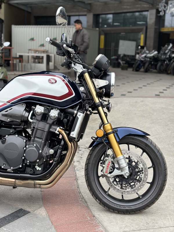 二手本田CB1300 Super Four