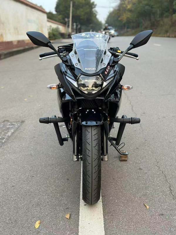 二手豪爵铃木GSX250R