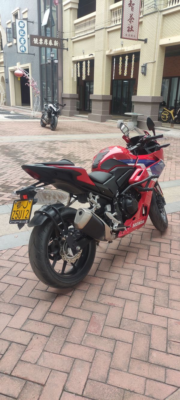 二手本田CBR400R