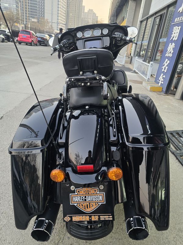 二手哈雷戴维森大道滑翔 Street Glide