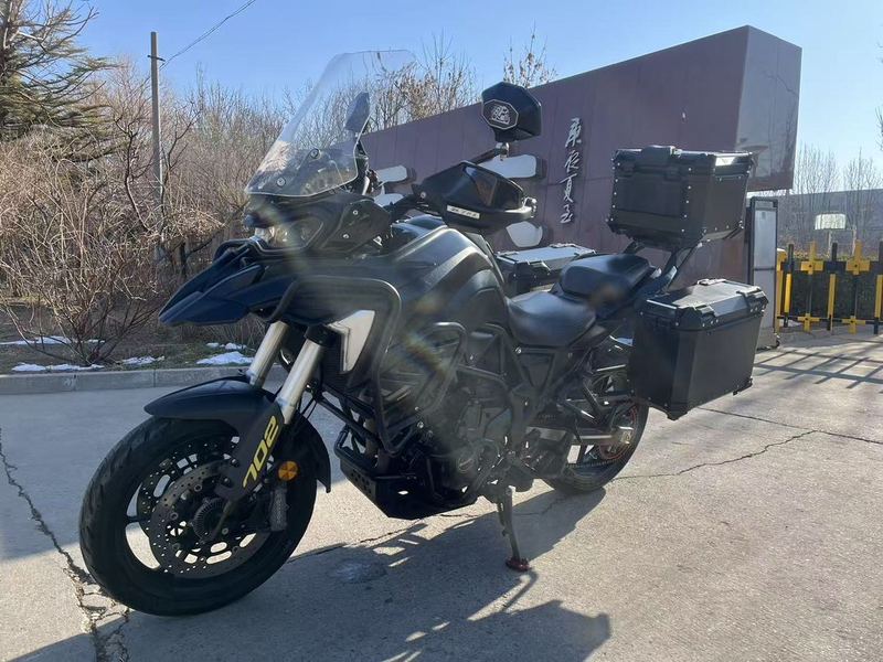 二手贝纳利TRK702