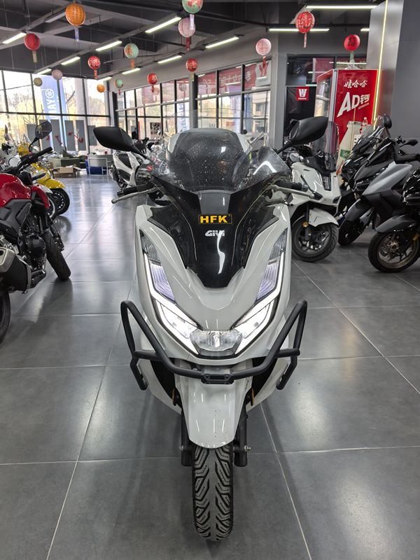 二手五羊本田PCX