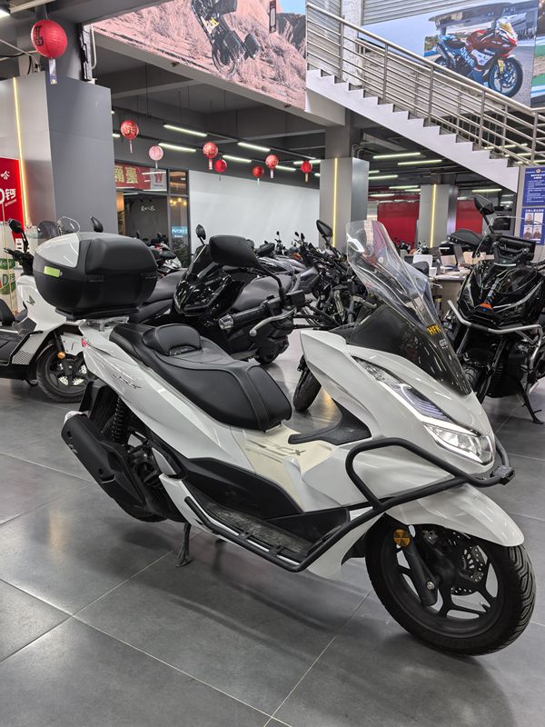 二手五羊本田PCX