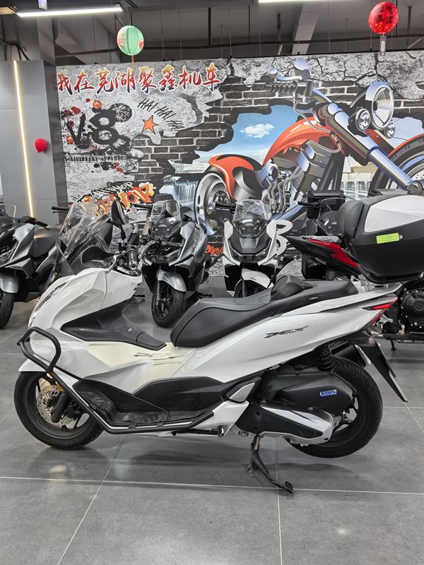 二手五羊本田PCX