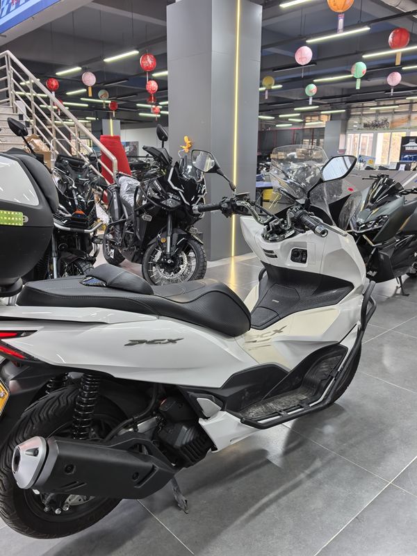 二手五羊本田PCX